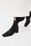 St Agni Cylinder Soft Boot In Black