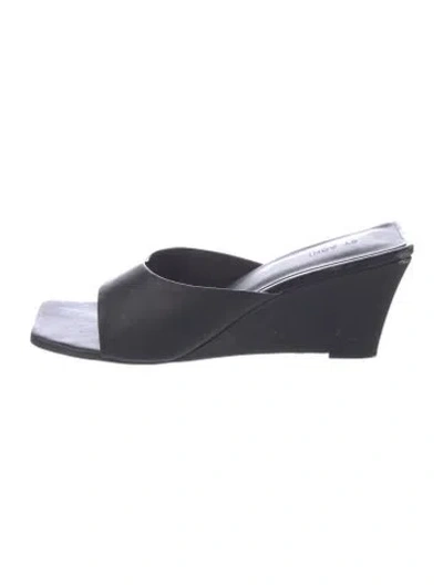 Pre-owned St Agni Leather Slides In Black