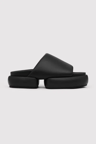 ST AGNI MINIMAL PILLOW SLIDES