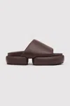 St Agni Minimal Pillow Slides In Brown