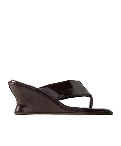St Agni Patent-leather Wedge Sandals In Burgundy