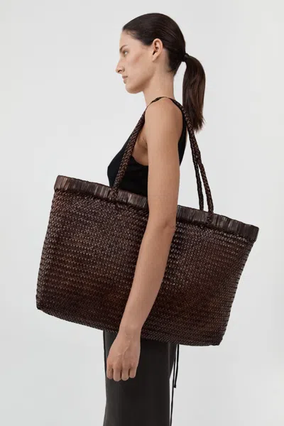 St Agni Pre-order: Wide Bagu Woven Tote In Chocolate