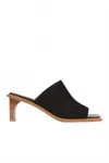 St Agni Raw Edge Heel In Black