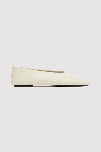 St Agni Soft Glove Ballet Flat In Creme