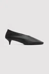 St Agni Soft Glove Heel In Black