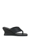 St Agni Soft Thong Contour Wedge