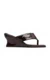 St Agni Soft Thong Leather Contour Wedges In Brown