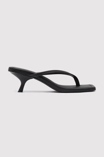 St Agni Thong Detail Heel In Black