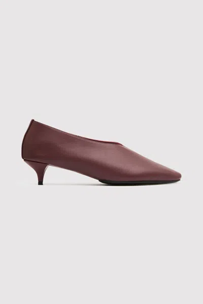 St Agni Soft Glove Heel In Burgundy