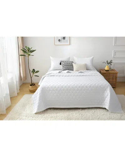 St. James Home Better Style Honeycomb Quilt Set In White
