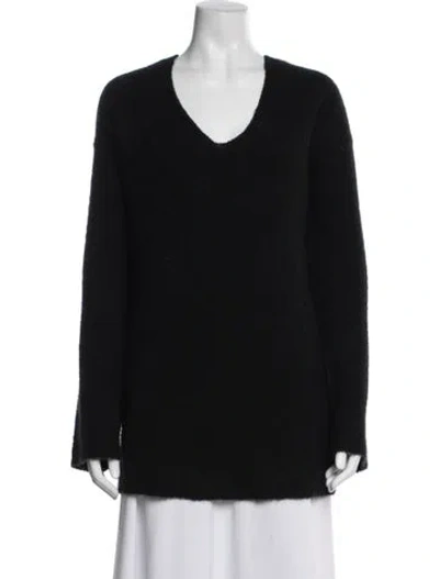 Pre-owned St John Cashmere V-neck Sweater In Black