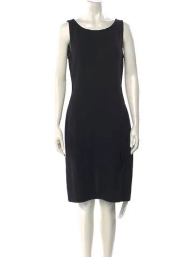 Pre-owned St. John Caviar Wool Knee-length Dress In Black