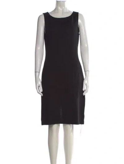Pre-owned St. John Caviar Wool Knee-length Dress In Black