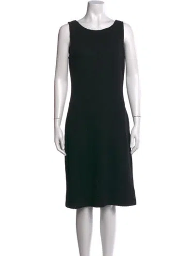 Pre-owned St. John Caviar Wool Knee-length Dress In Black