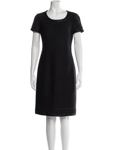 Pre-owned St. John Couture Scoop Neck Knee-length Dress In Black