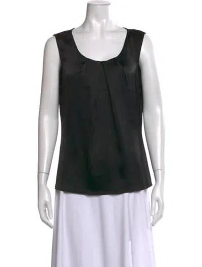 Pre-owned St. John Couture Scoop Neck Sleeveless Top In Black