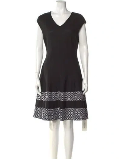 Pre-owned St John Graphic Print Knee-length Dress In Black
