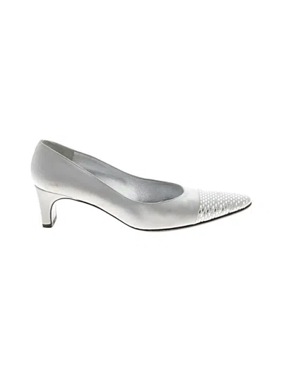 Pre-owned St John Heels In Gray