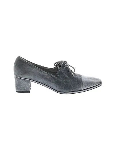 Pre-owned St John Heels In Gray