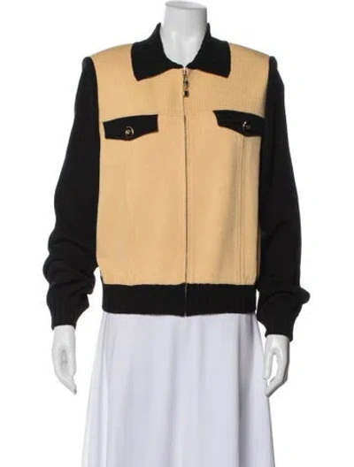 Pre-owned St John Jacket In Neutral