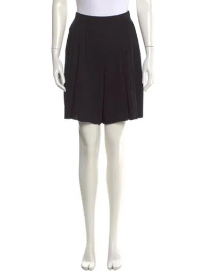 Pre-owned St John Knee-length Shorts In Black