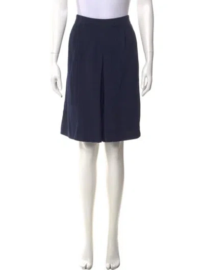 Pre-owned St John Knee-length Shorts In Blue