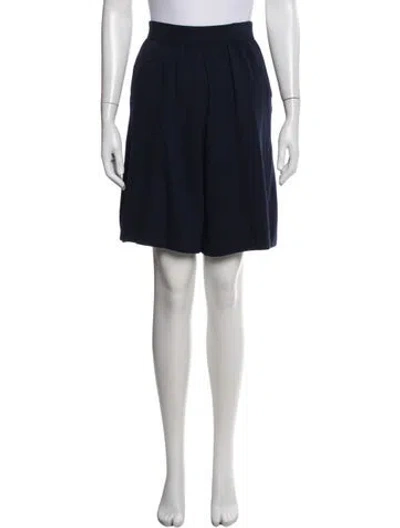 Pre-owned St John Knee-length Shorts In Blue