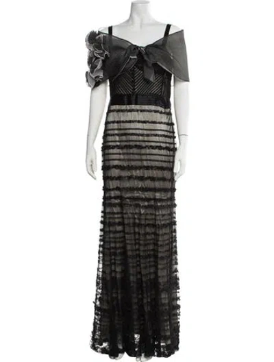 Pre-owned St John Lace Pattern Long Dress In Black