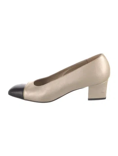 Pre-owned St John Leather Colorblock Pattern Pumps In Neutral