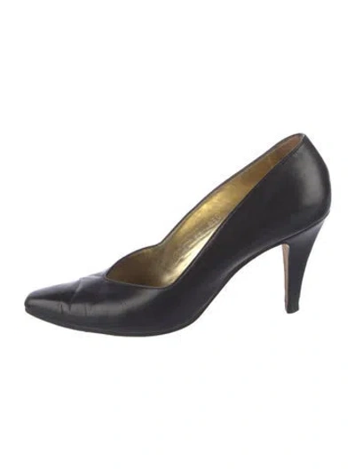 Pre-owned St John Leather Pumps In Blue