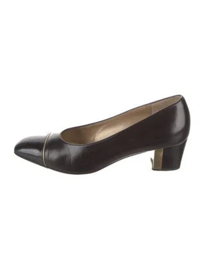 Pre-owned St John Leather Pumps In Brown