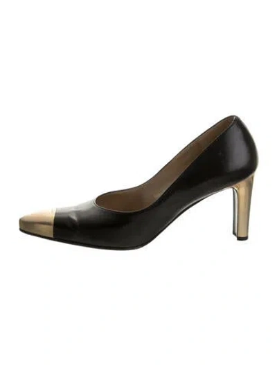 Pre-owned St John Leather Pumps In Green
