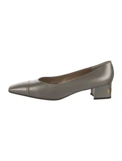 Pre-owned St John Leather Pumps In Neutrals