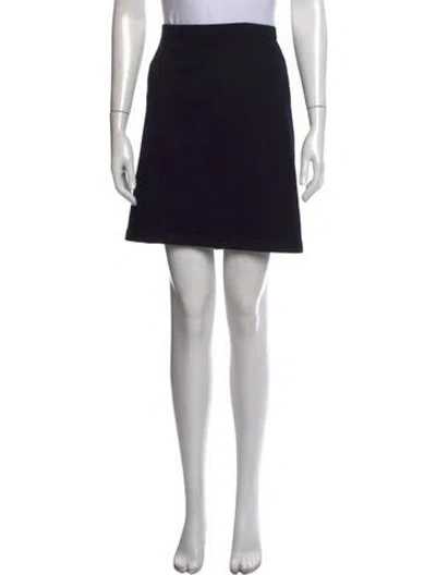 Pre-owned St John Mini Skirt In Black