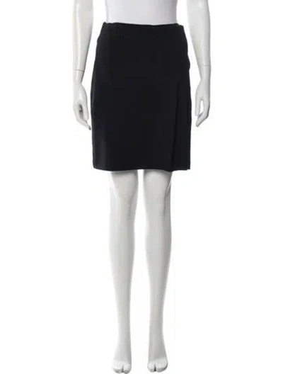 Pre-owned St John Mini Skirt In Black
