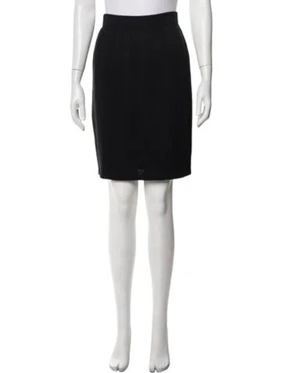 Pre-owned St John Mini Skirt In Black