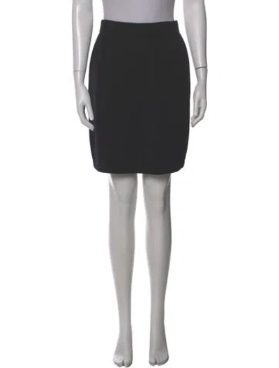Pre-owned St John Mini Skirt In Gray