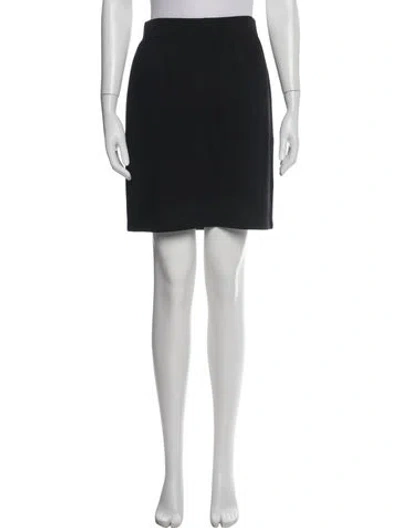 Pre-owned St John Mini Skirt In Gray