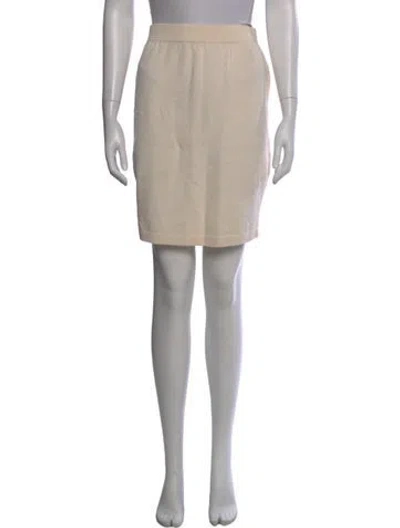 Pre-owned St John Mini Skirt In Neutral