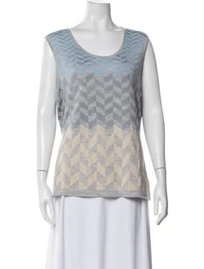 Pre-owned St John Patterned Top In Gray