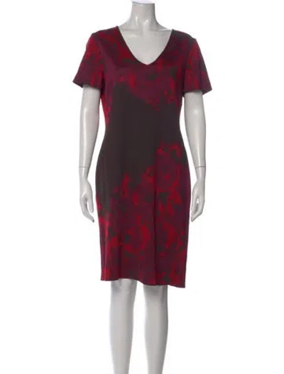 Pre-owned St John Printed Knee-length Dress In Burgundy