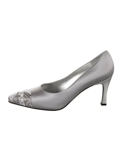 Pre-owned St John Satin Patterned Pumps In Gray
