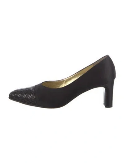 Pre-owned St John Satin Pumps In Black