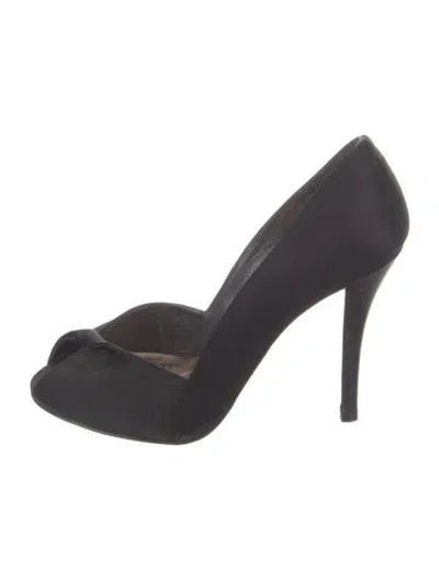 Pre-owned St John Satin Pumps In Black