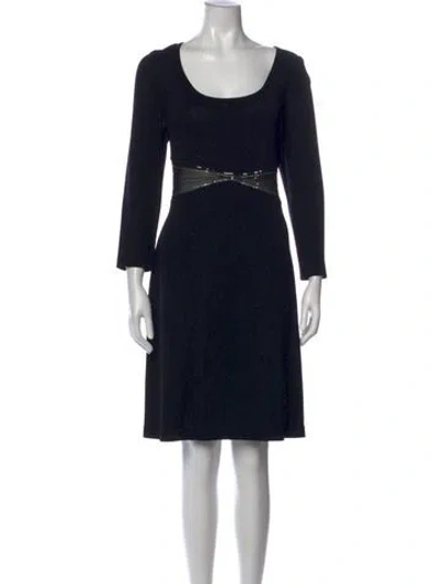 Pre-owned St John Scoop Neck Knee-length Dress In Black