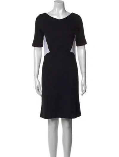 Pre-owned St John Scoop Neck Knee-length Dress In Black