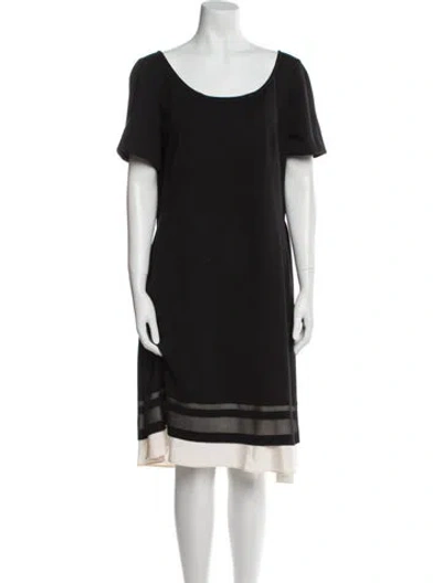 Pre-owned St John Scoop Neck Knee-length Dress In Black