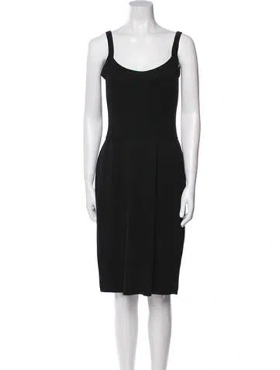 Pre-owned St John Scoop Neck Knee-length Dress In Black