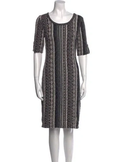 Pre-owned St John Scoop Neck Knee-length Dress In Black