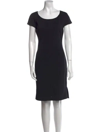 Pre-owned St John Scoop Neck Knee-length Dress In Black